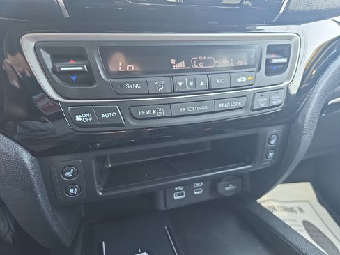 Certified 2025 Honda Ridgeline Black Edition image 22