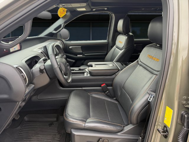 Used 2025 Ford Expedition Tremor AWD/4WD image 9