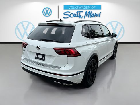 Certified 2020 Volkswagen Tiguan SE R-Line image 7