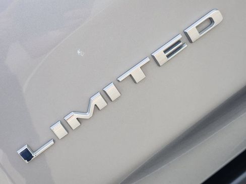 Used 2019 RAM 1500 Limited AWD/4WD image 12