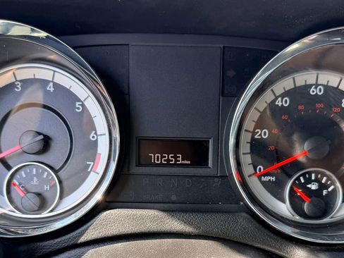 Used 2017 Dodge Grand Caravan SXT FWD image 18