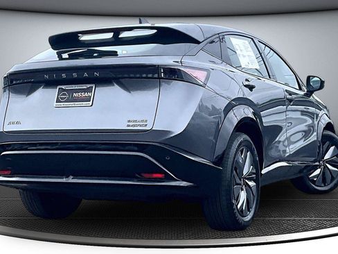 Used 2024 Nissan Ariya AWD image 7