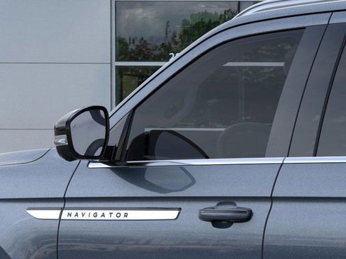 New 2026 Lincoln Navigator L Premier image 20