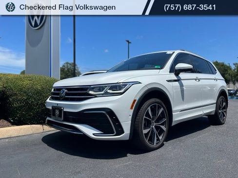 Used 2024 Volkswagen Tiguan SEL R-Line AWD/4WD image 1