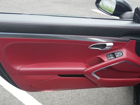 Used 2017 Porsche 911 Carrera RWD image 18