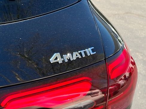 Used 2024 Mercedes-Benz GLC 300 4MATIC image 30