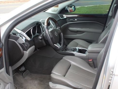 Used 2011 Cadillac SRX Luxury AWD/4WD image 2