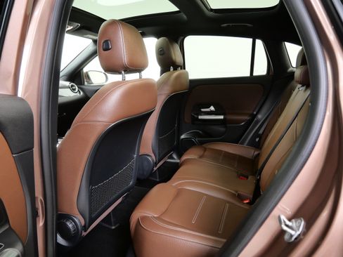 Certified 2022 Mercedes-Benz GLA 250 4MATIC image 15
