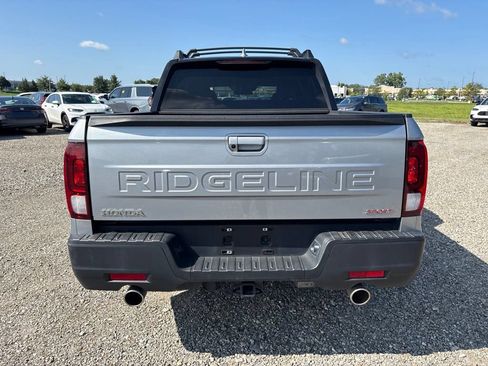 Used 2024 Honda Ridgeline Sport image 8