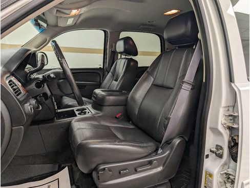 Used 2013 Chevrolet Tahoe LT AWD/4WD image 6