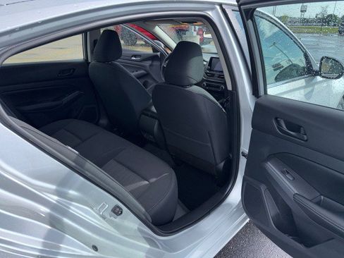 Used 2025 Nissan Altima 2.5 SV FWD image 14