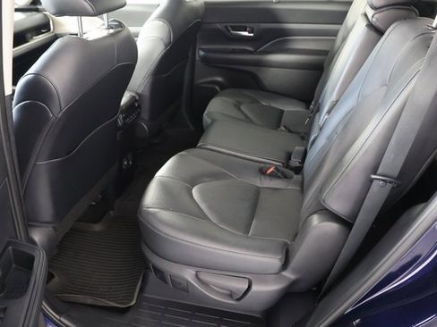 Used 2024 Toyota Grand Highlander Limited image 20