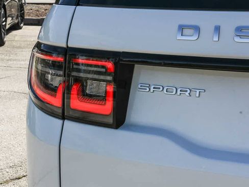 Used 2021 Land Rover Discovery Sport S image 11