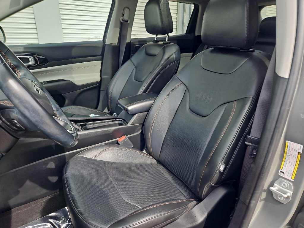 Used 2022 Jeep Compass Limited w/ Elite Group AWD/4WD image 5