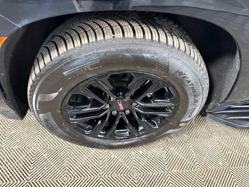 Used 2022 GMC Yukon SLT image 10