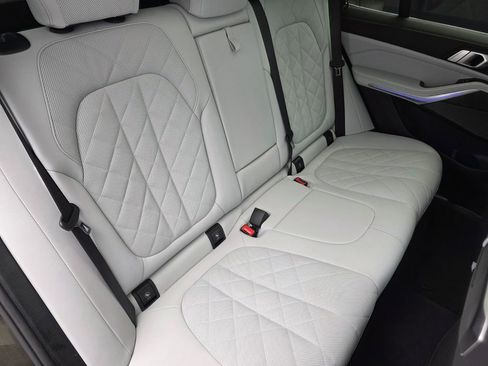 Used 2024 BMW X5 sDrive40i w/ Premium Package RWD image 26