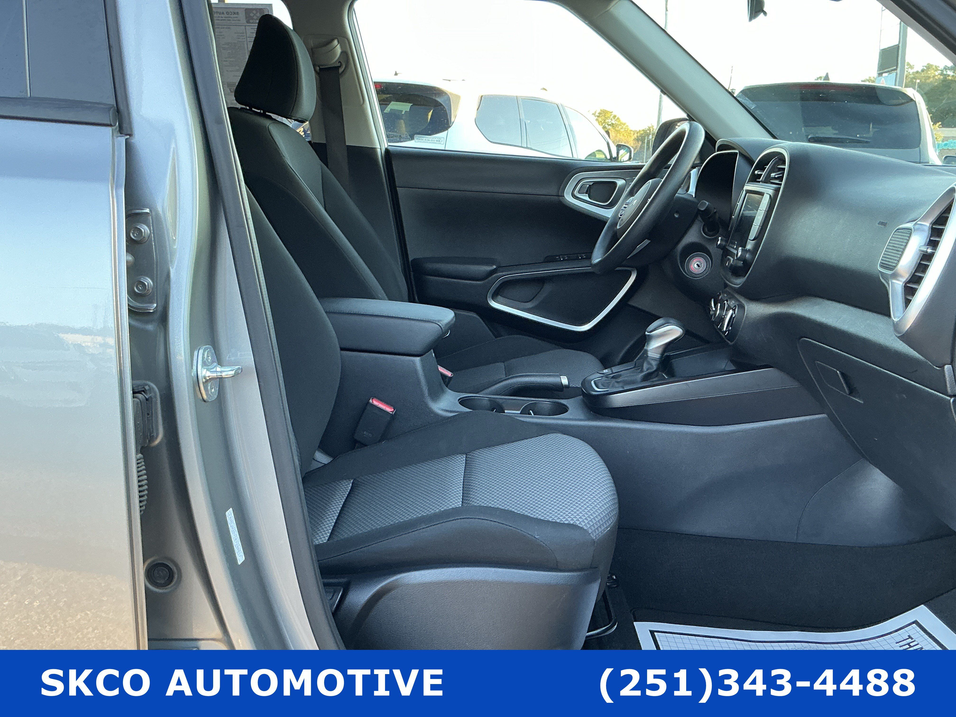 Used 2024 Kia Soul LX w/ Option Group 015 FWD image 13