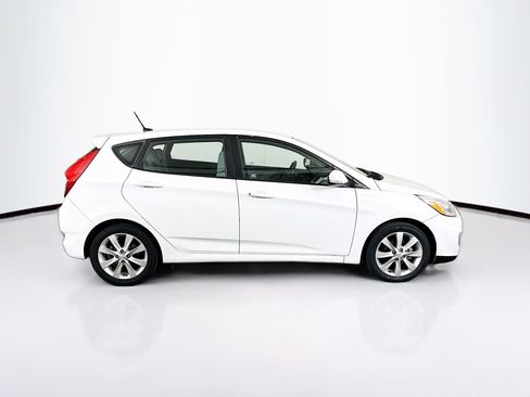 Used 2014 Hyundai Accent SE image 10