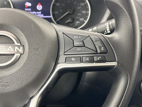 Used 2024 Nissan Sentra SV FWD image 17