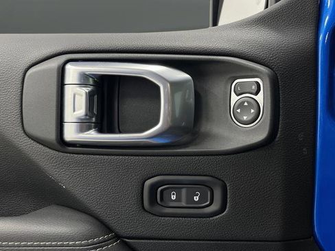 Used 2023 Jeep Wrangler Sahara w/ Safety Group image 28