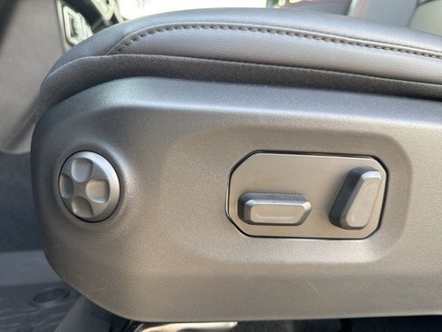 New 2025 Jeep Gladiator Rubicon image 34