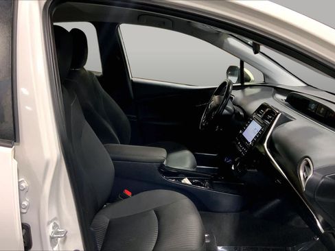 Used 2021 Toyota Prius Prime LE FWD image 9