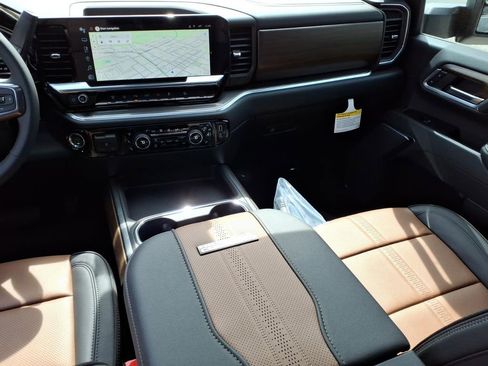 New 2026 Chevrolet Silverado 2500 High Country w/ High Country Premium Package AWD/4WD image 14
