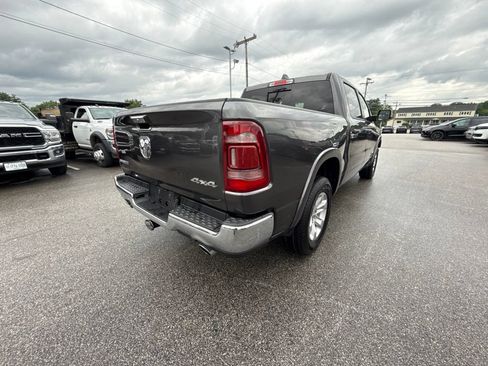 Used 2022 RAM 1500 Laramie AWD/4WD image 5