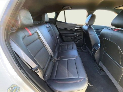 Used 2025 Chevrolet Trax RS w/ Driver Confidence Package image 28