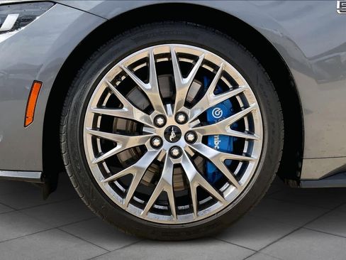 Used 2024 Ford Mustang GT Premium image 11