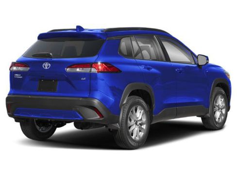 Used 2024 Toyota Corolla Cross LE FWD image 2