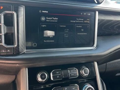 Used 2022 GMC Yukon XL Denali w/ Denali Premium Package AWD/4WD image 47