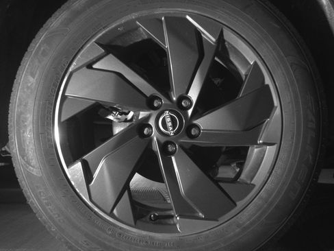 Used 2025 Nissan Rogue SV image 15