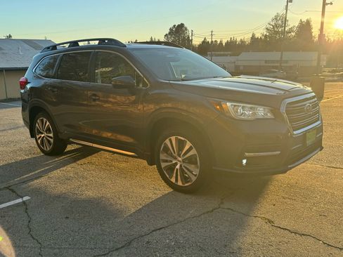 Used 2020 Subaru Ascent Limited w/ Technology Package image 10