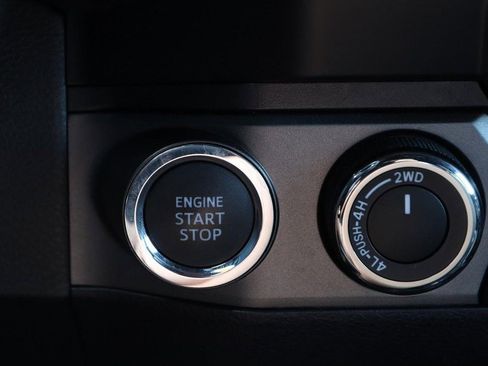 Used 2021 Toyota Tacoma TRD Off-Road image 13