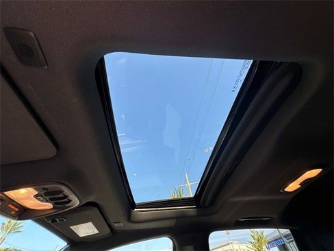 Used 2023 GMC Canyon AT4X image 27