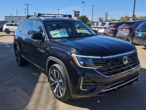 New 2026 Volkswagen Atlas SEL Premium R-Line image 3