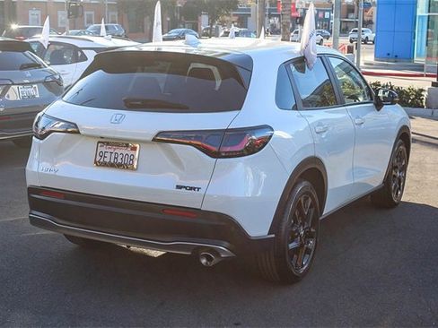 Used 2023 Honda HR-V Sport image 5