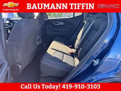 Used 2023 GMC Terrain SLE w/ Driver Convenience Package FWD image 26