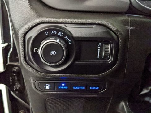 Used 2023 Jeep Wrangler Unlimited Rubicon 4xe AWD/4WD image 33