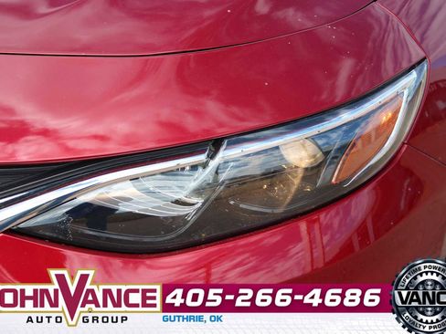 Used 2021 Chevrolet Malibu LT w/ Leather Package image 4