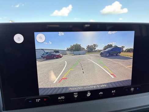 Used 2025 Ford Maverick XL FWD image 16