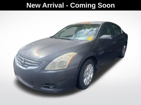 Used 2012 Nissan Altima 2.5 S FWD image 1