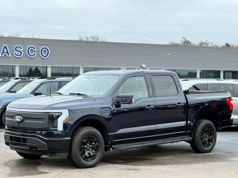 Used 2025 Ford F150 Lightning XLT AWD/4WD image 34