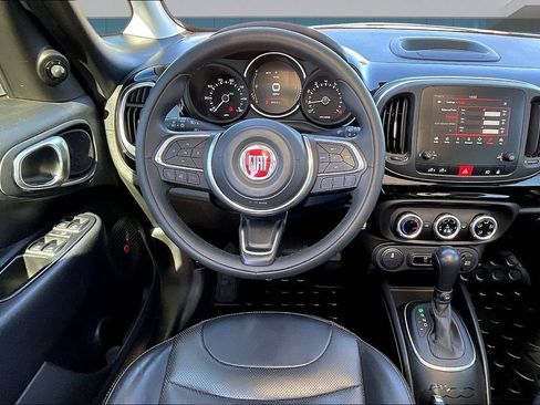 Used 2019 FIAT 500L Trekking FWD image 8