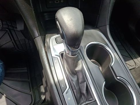 Used 2022 Chevrolet Equinox LS AWD/4WD image 14