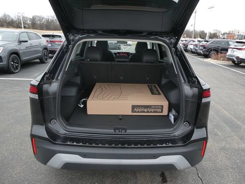 New 2026 Volkswagen Tiguan SE AWD/4WD image 10