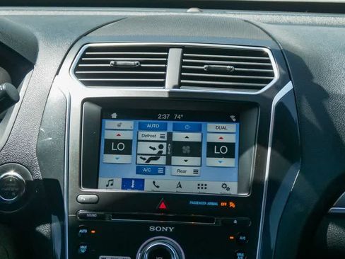Used 2018 Ford Explorer Sport AWD/4WD image 12