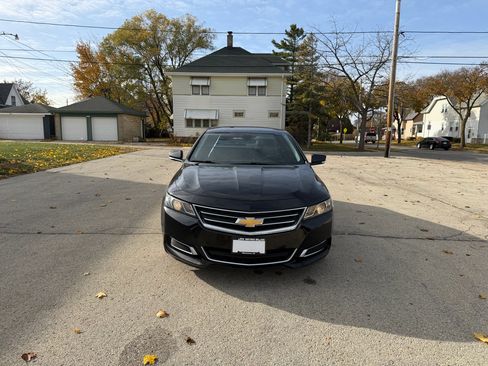 Used 2017 Chevrolet Impala LT image 2