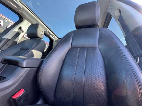 Used 2016 Land Rover Discovery Sport HSE image 16